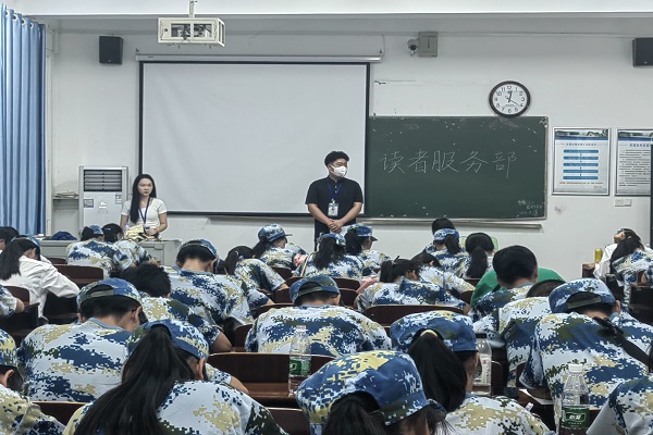 武昌理工学院2022届校级团学组织招新笔试考核 在实验教学楼顺利举行(图4)
