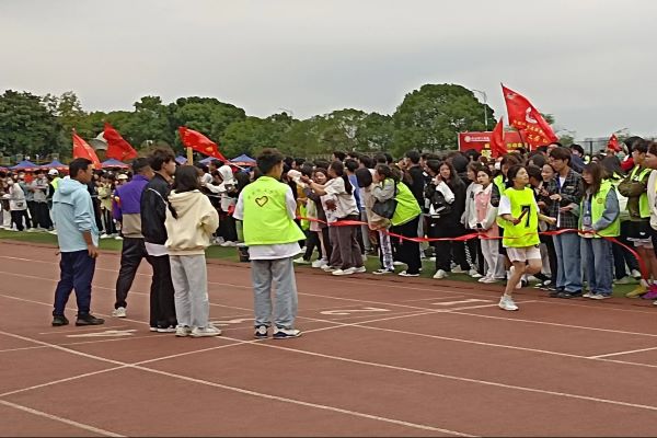 女子400接力2.jpg