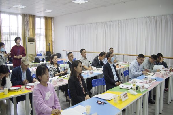 武昌理工学院2022学年国家奖学金答辩评审会顺利举行(图1) 武昌理工学院2022学年国家奖学金答辩评审会顺利举行(图1)