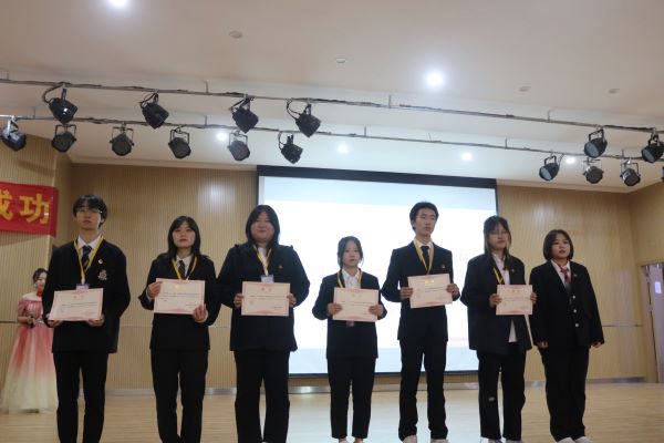 团结躬行树榜样 奋发前进有力量 武昌理工学院文法学院顺利召开第十二届学生代表大会暨换届大会(图9) 团结躬行树榜样 奋发前进有力量 武昌理工学院文法学院顺利召开第十二届学生代表大会暨换届大会(图9)