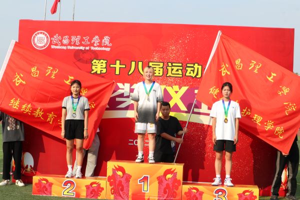 100女2.jpg
