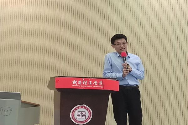 兴趣引领创新 创新带动就业 武昌理工学院创新创业学院开展“长江学子”大学生就业创业人物事迹分享会(图3) 兴趣引领创新 创新带动就业 武昌理工学院创新创业学院开展“长江学子”大学生就业创业人物事迹分享会(图3)