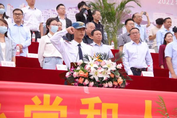 武昌理工学院隆重举行2022级新生军训检阅式暨开学典礼(图9)