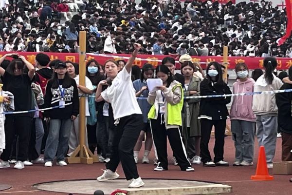 女子铅球.jpg