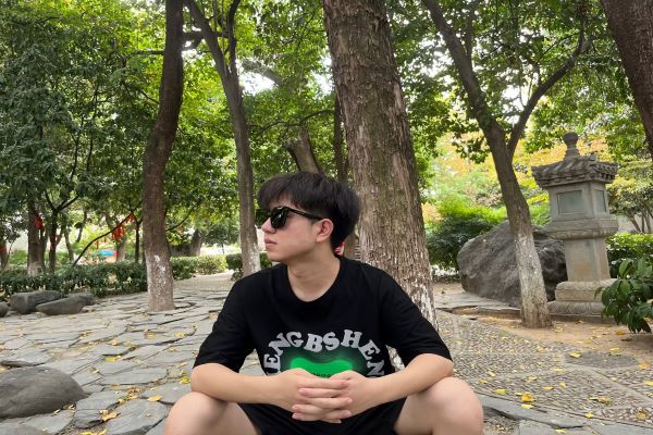 武昌理工学院校长奖提名奖人物专访--佘运周:在奋斗中保持优秀 在热爱中闪闪发光(图2) 武昌理工学院校长奖提名奖人物专访--佘运周:在奋斗中保持优秀 在热爱中闪闪发光(图2)